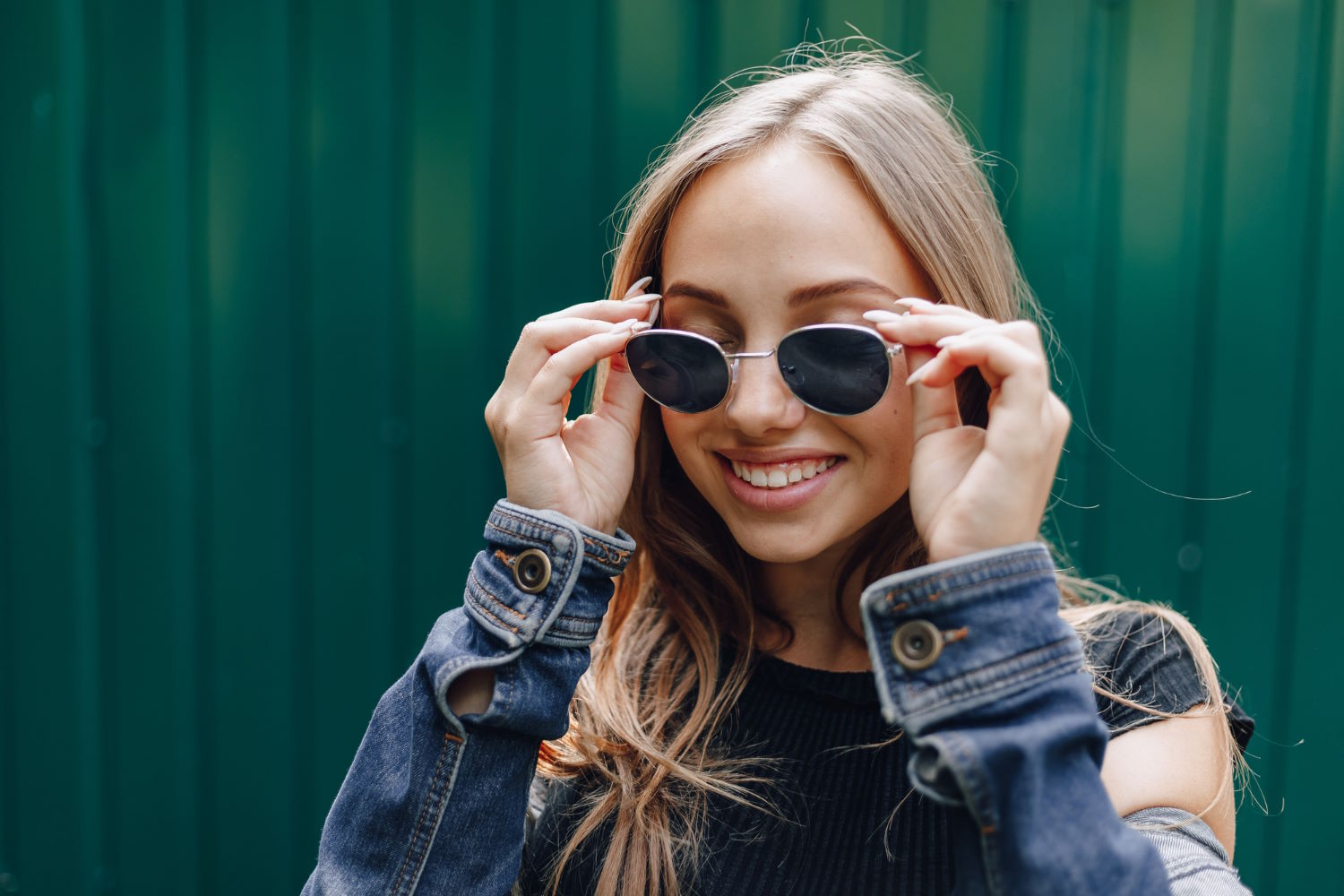 Okulary przeciwsłoneczne Versace – najmodniejsze okulary przeciwsłoneczne dla kobiet